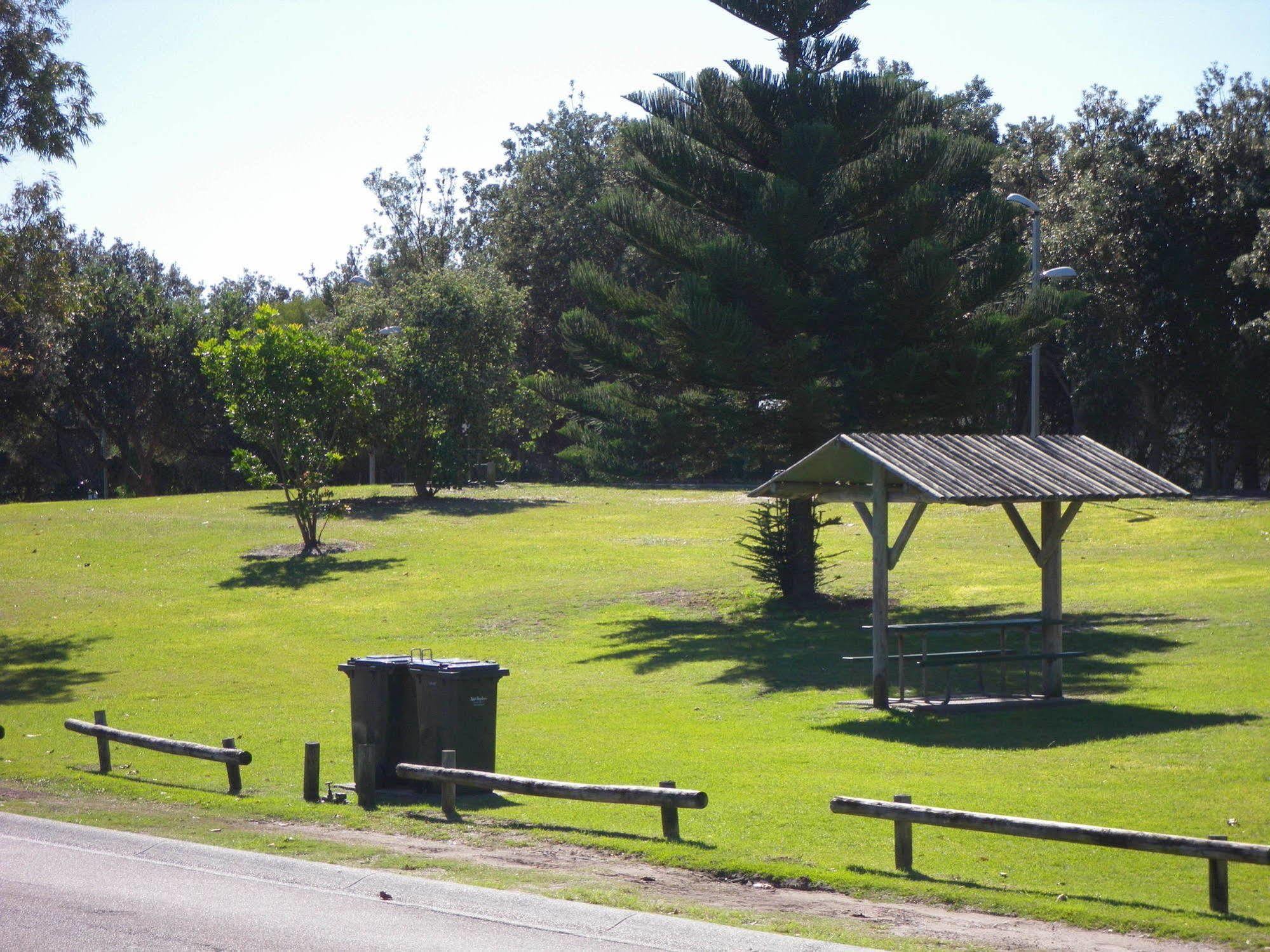 Fingal Bay Holiday Park Экстерьер фото